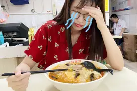 被骂两天两夜后，姐妹俩含泪吃了这碗：南京正宗皮肚面