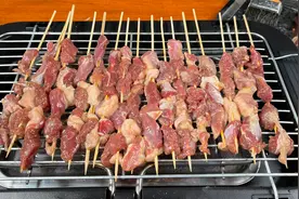 烤羊肉串到底要不要腌制，在家怎么做才好吃？做法技巧分享给大家