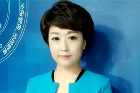 天津商铺开门不允许开灯，城管回应，为了应付检查视频封面
