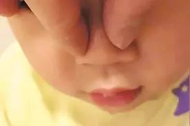 育儿史上一大迷思，捏鼻梁可以让宝宝的鼻子变高？