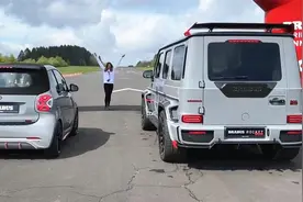 同样是巴博斯改装，Smart和奔驰G差别有多大？起步瞬间一目了然！