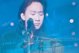 黄家驹的这首歌被李嘉诚重金买下版权，每当毕业季都唱哭多少人