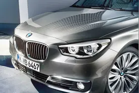 出乎意料！汽车前机盖上的两条“线”居然有这么多作用！