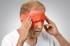 走路不稳？专家：身体有这几大信号，可能是此症，及时预防病变！视频封面