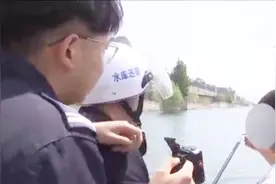 男子在水库边违规垂钓，被巡查员发现后一脸淡定：就说罚多少钱吧