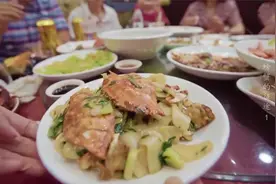 螃蟹的征途：象山港特产梭子蟹，一道白蟹炒年糕，是食客必点视频封面