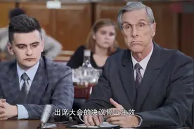 外交：总理一身中山装配皮鞋，看到主席的手工布鞋后，走路真舒服