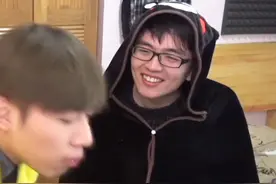 恶作剧室友结果被反套路，史上最失败的整蛊计划！视频封面