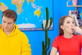 如何将零食偷带进教室？教你几个小技巧，轻松骗过老师眼睛！视频封面