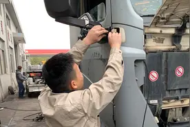 安装测试：环卫车新增视频摄像功能，保障车辆出行安全视频封面