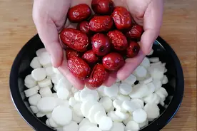 山药加红枣这样做，去饭店都吃不到，健脾养胃，一次10个不够吃视频封面