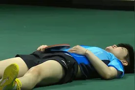 4-2！孙颖莎首夺世乒赛女单冠军，躺地上庆祝，陈梦大度拥抱祝贺