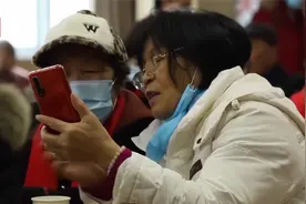 315晚会提醒老人慎用手机清理类软件视频封面