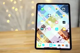iPad Mini发布被网友成为吃鸡神奇，A12处理器+7.9英寸屏幕！视频封面