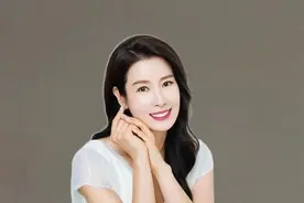 李泰兰：凭借“罗雪七”爆红，39岁闪婚富豪，如今怎样了？视频封面