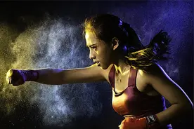 人的力量极限究竟在哪里？女生一拳能打多大力，你敢接这一拳吗？视频封面