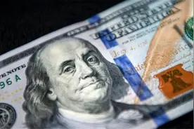 富兰克林既不是总统也不是富豪，为何印在美元最大面值的钞票上？视频封面