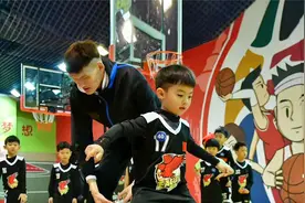 19岁小姚明横空出世！助跑摸高成绩3米61，追平八一宁鸿宇记录