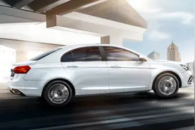 车长超4.7米的高颜值轿车，直接降至7.08万开卖，这次不火就怪了视频封面