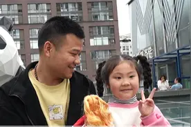 6岁“小翻译”的聋哑父亲：特殊人群不是累赘，更希望被社会认同视频封面