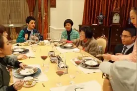 赌王何鸿燊究竟多有钱？看到四太梁安琪家用的餐具，贫穷限制想象视频封面