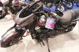 铃木重型太子车，2020款铃木boulevard m90亮相，能否媲美哈雷？视频封面