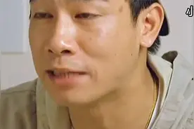 打赌爆笑场面，陈小春跟美女打赌，输了脱衣服，真得又好看又搞笑