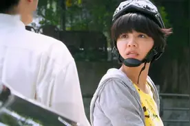 只想：姑娘帮富豪车加油，意外看见钱包照片，竟是失散多年的父亲视频封面