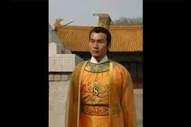 李筠与李重进起兵，反对赵匡胤；均被赵匡胤打败，皇位持续稳固