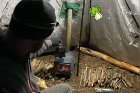 一顶帐篷一个火炉 轻装简行 不管刮风下雨都不在乎视频封面