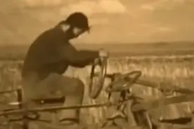 中国第一位女拖拉机手，她的事迹感动千万群众，连毛泽东都不例外