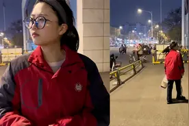 嘴碎哥哥给高冷妹妹送生活费，兄妹俩相处模式惹爆笑：果然是亲的视频封面