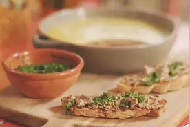 面包上的精灵！意大利经典开胃前菜鸡肝酱，细腻爽滑的诱人味道！