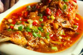 豆瓣鱼的做法，鱼肉细嫩，豆瓣味浓郁芳香，咸鲜微辣略带酸甜视频封面