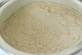 老年人注意了！吃蛋白粉会上火、伤肝肾？真相全在这里！视频封面