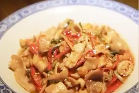 醋果子炒大肠深受顾客喜爱，供不应求还不让打包，去晚了就吃不着视频封面