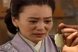 昏官要处斩真龙天子，临死前亮出玉佩，皇后认出是她失散的儿子视频封面