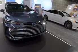 全新丰田亚洲龙实拍，比凯美瑞好了多少？视频封面