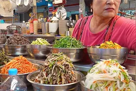 混合12种蔬菜的拌饭，在美食市场发现的宝藏！