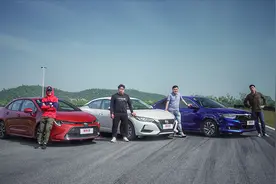 【相对论】日系畅销家用车决战 雷凌轩逸凌派对比测试视频封面