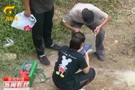 南宁：市民在那平江上非法撒网捕鱼，水上执法大队明确是违法行为视频封面