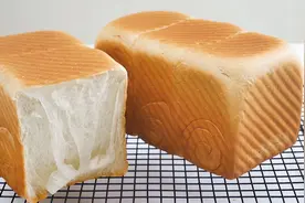 基础牛奶吐司，一次发酵，柔软拉丝，做法简单，特别适合新手