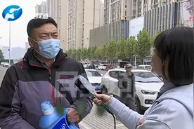 男子超市购买蓝月亮洗衣液，用完之后满屋臭烘烘？视频封面