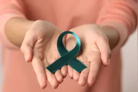 女人下面长了一个疙瘩，怎么区分是外阴结节还是外阴癌？医生讲视频封面