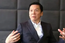 向华强算是黑社会吗？面对鲁豫的质疑，向华强的回答太霸气了视频封面