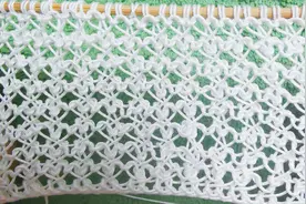 小巧精致的心连心镂空花样，可以用蕾丝线织一件夏天穿的短袖汗衫视频封面