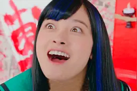 日本沙雕漫改真人电影，表情夸张一脸崩坏，桥本环奈又在摩擦颜值