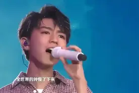 王俊凯生日会演唱《我的》，甜甜的歌声太好听了，超爱的歌曲之一