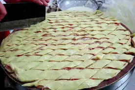 老北京传统面食小吃，28元一份，入口香脆，教你在家也能做出来！