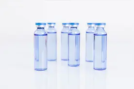 双黄连口服液的作用：对症治疗风热感冒